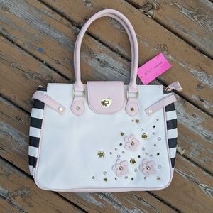 Betsy Johnson pushing daisies satchel purse